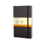 Moleskine Classic Libreta de Tapa Dura - Papel Marfil Rayado - 70g/m2 - Apertura 180º - Esquinas Redondeadas - Marcapaginas - Bolsillo Interior Extensible - Cierre Elastico - 13x21cm - Color Negro