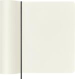 Moleskine Classic Libreta de Tapa Blanda - Papel Marfil Liso - 70g/m2 - Apertura 180º - Esquinas Redondeadas - Marcapaginas - Bolsillo Interior Extensible - Cierre Elastico - 19x25cm - Color Negro - immagine 3