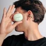 Energy Sistem StreetPods Auriculares Open Sound - True Wireless Stereo - Bluetooth 6.0 - Hasta 20 Autonomia - Microfono y Asistente de Voz Integrado - Diseño Curved-Fit Tipo Pendiente - Color Verde - immagine 5