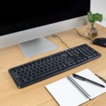 Tooq TQK-2002-B Teclado USB - Patas Plegables para Inclinacion Ajustable - Cable 1.35m - Disposicion QWERTY ES - Color Negro - immagine 3