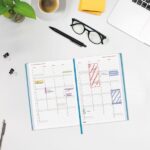 Finocam Dynamic Milano Agenda Profesional - Anual 2027 - 1 Dia por Pagina - Formato Y10 - 140x204mm - Cinta Punto - Tapa Dura Acolchada - Esquinas Microperforadas - Papel de 80g/m2 - Color Cyan - immagine 4