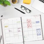 Finocam Dynamic Milano Agenda Profesional - Anual 2027 - 1 Dia por Pagina - Formato Y12 - 210x270mm - Cinta Punto - Tapa Dura Acolchada - Esquinas Microperforadas - Papel de 80g/m2 - Color Negro - immagine 4
