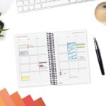 Finocam Espiral Basics Opaque Agenda - Anual 2027 - 1 Dia por Pagina - Formato E5 - 117x181mm - Espiral - Tapa de Polipropileno - Esquinas Microperforadas - Papel de 70g/m2 - Color Azul - immagine 4