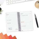 Finocam Espiral Basics Opaque Agenda - Anual 2027 - 1 Dia por Pagina - Formato E5 - 117x181mm - Espiral - Tapa de Polipropileno - Esquinas Microperforadas - Papel de 70g/m2 - Color Negro - immagine 3