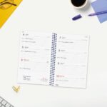 Finocam Espiral Basics Year Agenda - Anual 2027 - Semana Vista Horizontal - Formato E5 - 117x181mm - Espiral - Tapa de Polipropileno - Esquinas Microperforadas - Papel de 80g/m2 - Color Azul - immagine 3
