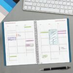 Finocam Espiral Basics My Agenda - Anual 2027 - Semana Vista Horizontal - Formato E10 - 155x212mm - Espiral - Tapa Dura de Carton Forrado - Esquinas Microperforadas - Papel de 80g/m2 - Color Azul - immagine 4