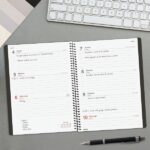 Finocam Espiral Basics My Agenda - Anual 2027 - Semana Vista Horizontal - Formato E10 - 155x212mm - Espiral - Tapa Dura de Carton Forrado - Esquinas Microperforadas - Papel de 80g/m2 - Color Negro - immagine 3