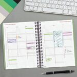 Finocam Espiral Basics My Agenda - Anual 2027 - 1 Dia por Pagina - Formato E10 - 155x212mm - Espiral - Tapa Dura de Carton Forrado - Esquinas Microperforadas - Papel de 70g/m2 - Color Verde - immagine 4