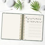 Finocam Haiku Agenda - Anual 2027 - 1 Dia por Pagina - Formato E10 - 155x212mm - Espiral Doble - Tapa Dura de Tacto Suave - Goma Elastica - Papel de 95g/m2 - Color Verde - immagine 3
