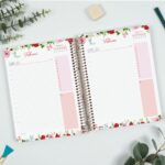 Finocam Cloe Agenda - Anual 2027 - 1 Dia por Pagina - Formato E10 - 155x212mm - Espiral - Tapa Dura de Carton Forrado - Esquinas Microperforadas - Papel de 80g/m2 - Color Azul - immagine 3