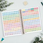 Finocam Cloe Agenda - Anual 2027 - 1 Dia por Pagina - Formato E10 - 155x212mm - Espiral - Tapa Dura de Carton Forrado - Esquinas Microperforadas - Papel de 80g/m2 - Color Azul - immagine 5