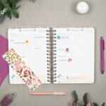 Finocam Moniquilla Agenda - Anual 2027 - 1 Dia por Pagina - Formato E10 - 155x212mm - Espiral Doble - Tapa Dura de Carton Forrado - Esquinas Microperforadas - Papel de 80g/m2 - Color Rosa - immagine 3