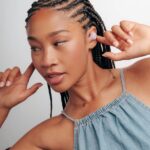 Energy Sistem Neo Urbanbeat Cuffie True Wireless - Bluetooth 6.0 - Funzione DeepBass - 20 ore di autonomia - Resistenti al sudore e agli schizzi - Fibbia per un facile trasporto - Colore rosa - immagine 5